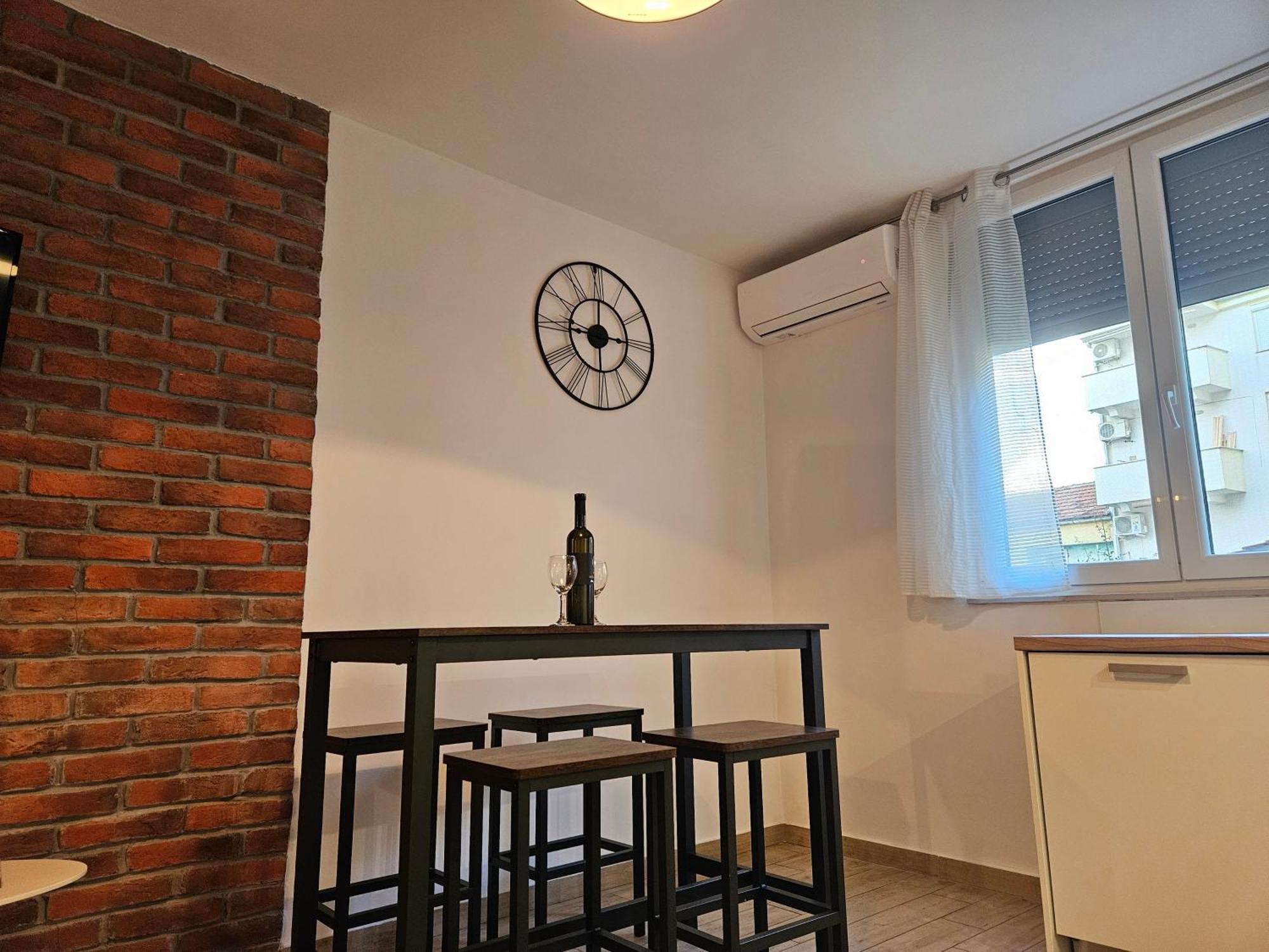 زادار Deluxe Apartment Near The Bridge المظهر الخارجي الصورة